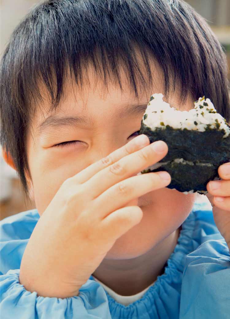 子供とおにぎり