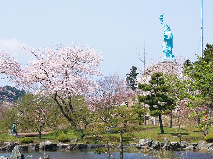 日本の魅力を探そう 日本一の自由の女神像 ももちゃん 近畿日本ツーリスト Go To トラベルキャンペーンで北海道 東北の笑顔 元気になれるスポットへ行こう 近畿日本ツーリスト