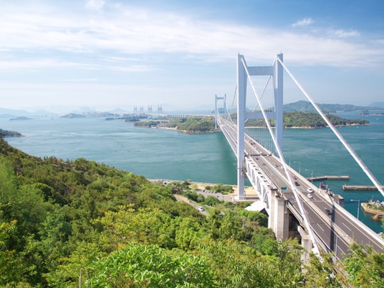 瀬戸大橋　写真提供：岡山県観光連盟