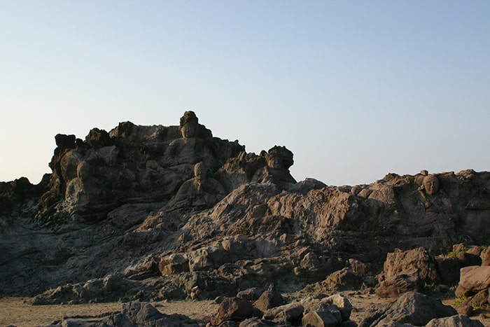 十六羅漢岩