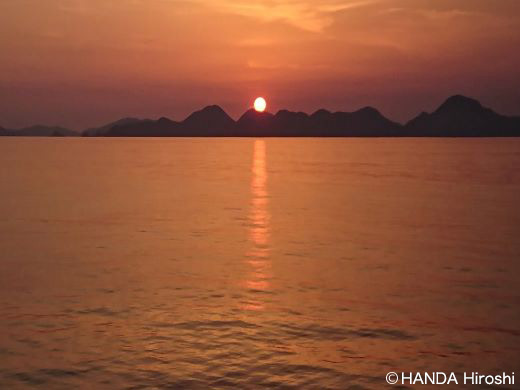 西海国立公園トップ　西果ての五島列島に沈む夕陽