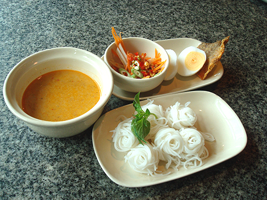 アジアはやっぱりごはんがウマイ！東南アジアの名物麺料理5選【タイ・ベトナム・マレーシア・シンガポール・インドネシア】