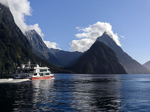 山、氷河湖、星空……大自然の宝庫！ ニュージーランドらしい景色が堪能できる南島の魅力5選