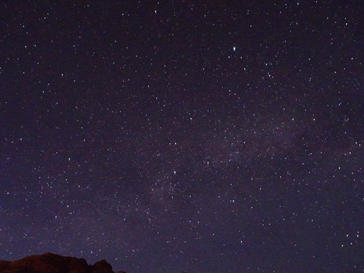 暗くなるにつれ、星がどんどん現れはじめました！