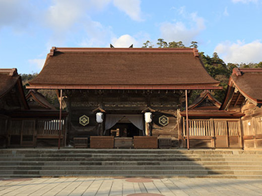 出雲大社　八足門