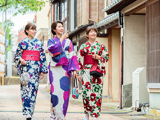 金沢女子旅におすすめ 着物で金沢街歩き 旅する地球 近畿日本ツーリスト 金沢女子旅におすすめ 着物で金沢街歩き 旅する地球 近畿日本ツーリスト