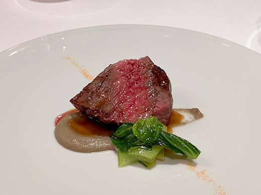 メインのお肉!黒毛和牛サーロイン