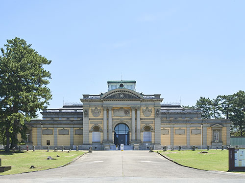 奈良国立博物館