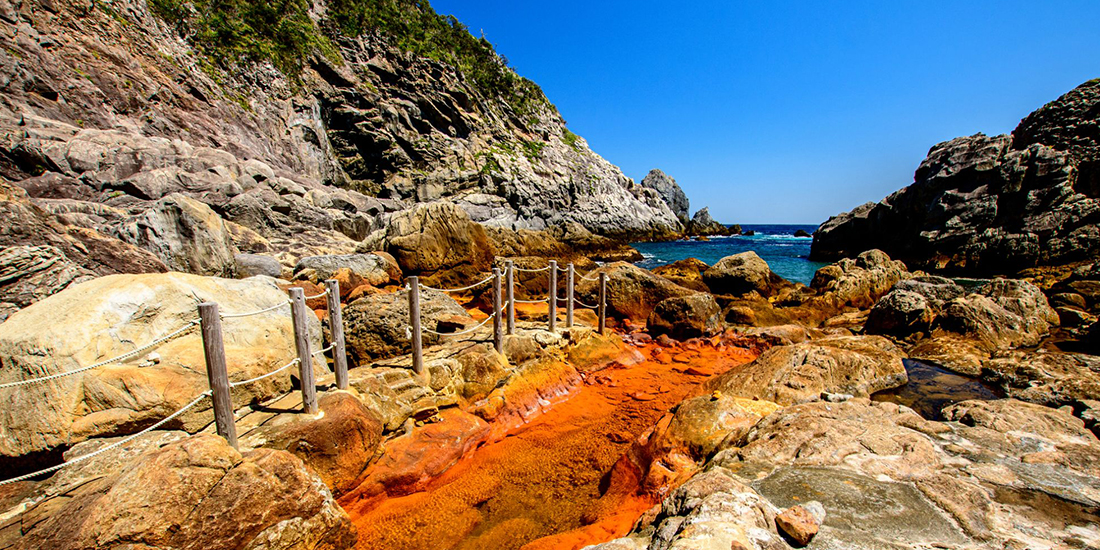 東京都に属する伊豆諸島の観光スポットをご紹介 自然や島独自の文化を楽しもう 近畿日本ツーリスト 東京都に属する伊豆諸島の観光スポットをご紹介 自然や島独自の文化を楽しもう 近畿日本ツーリスト